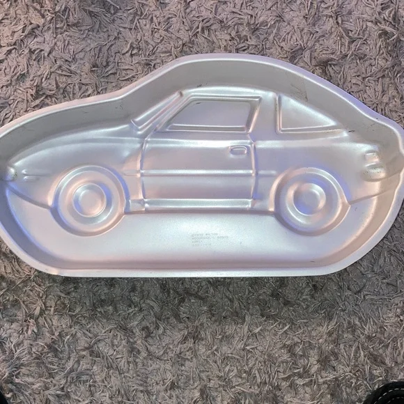 Car Shaped Cake Pan vintage Wilton 1979 sports car - Picture 1 of 3